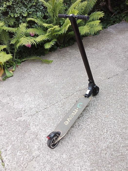 Електросамокат складаний "J MOVE".