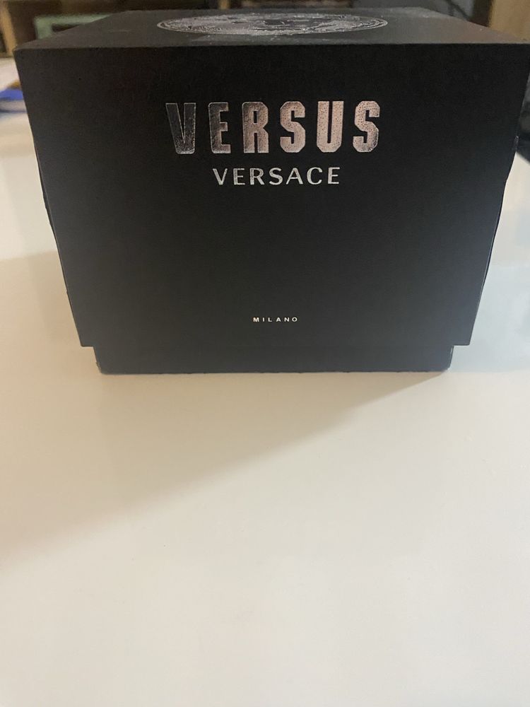 Zegarek Versace Arthur VSPET0419