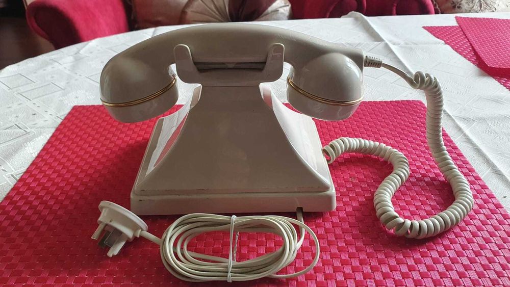 Aparat Telefoniczny - Retro