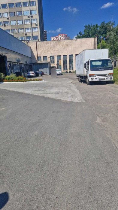 Оренда приміщення 1010м2 , вул. Дзюби
