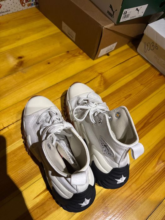 Converse Run Star Motion Platform