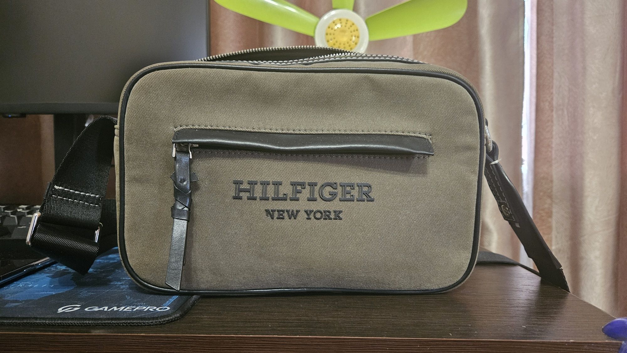 Сумка Tommy Hilfiger
