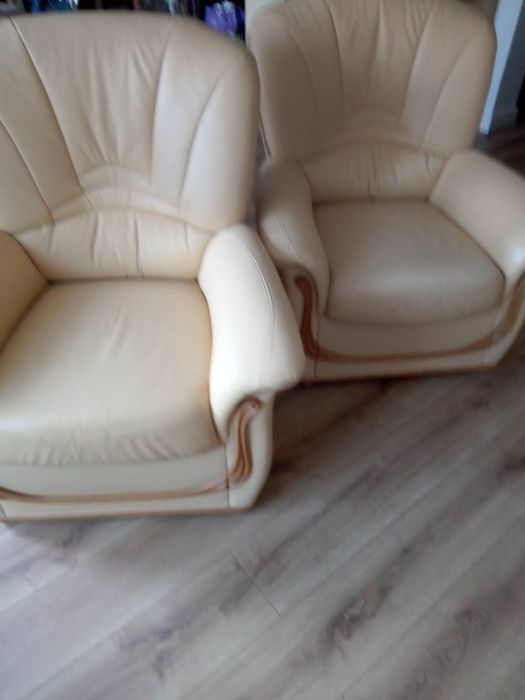 Sofa z z funkcją spania i dwa fotele