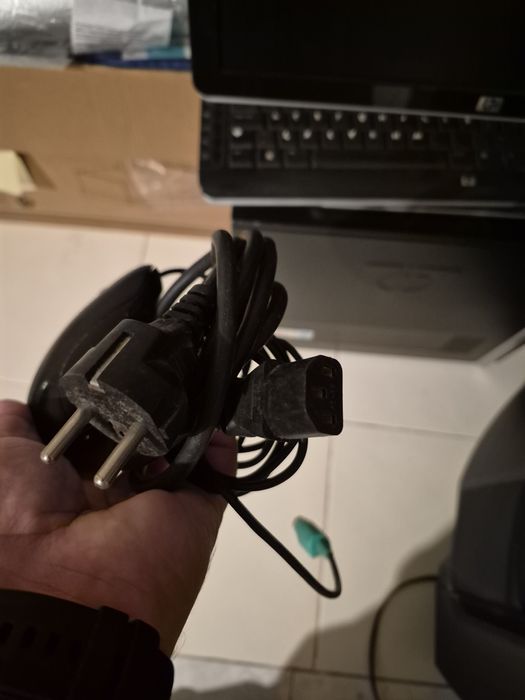 Torre Hp com teclado,rato monitor e cabos