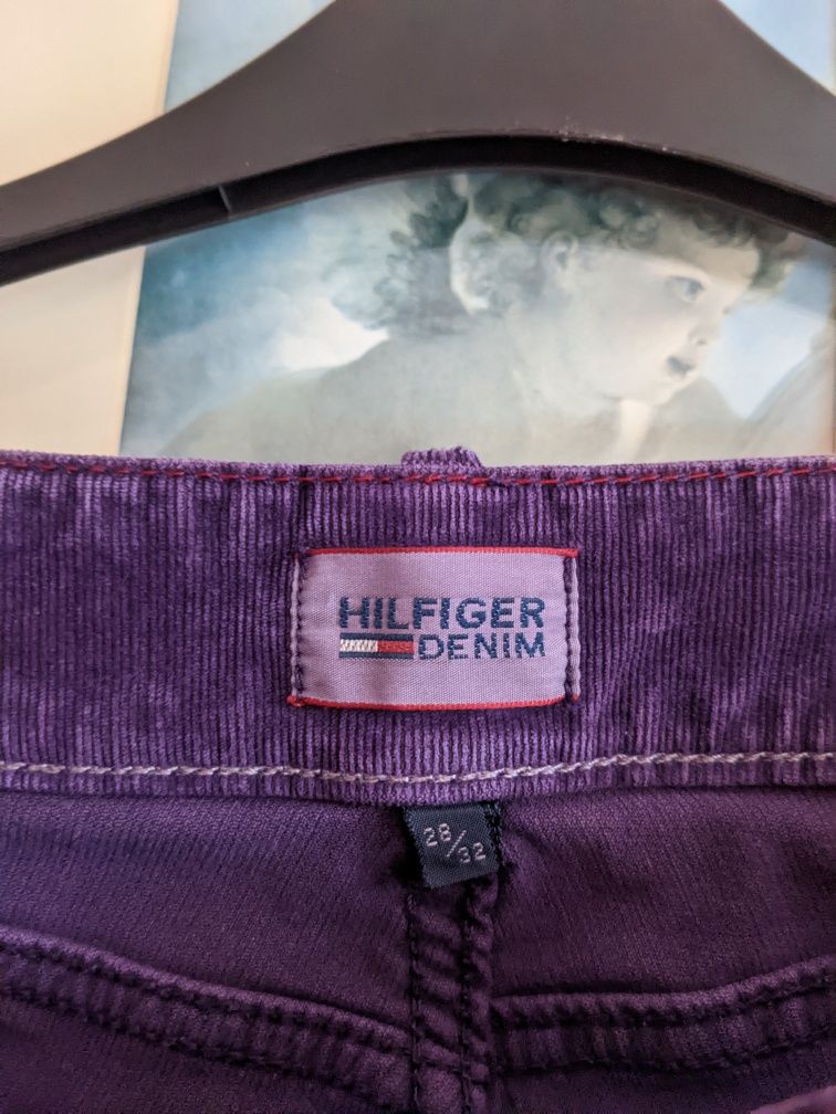 Sztruksowe spodnie Hilfiger Denim