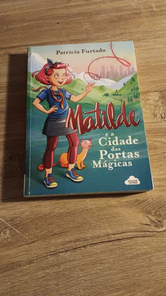 Livro "Matilde e a Cidade das Portas Mágicas"