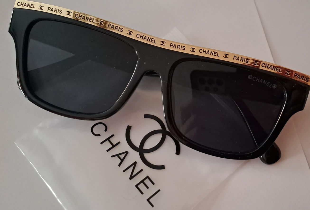 Nietuzinkowe, czarne okulary cc złote detale Cudo lv ysl