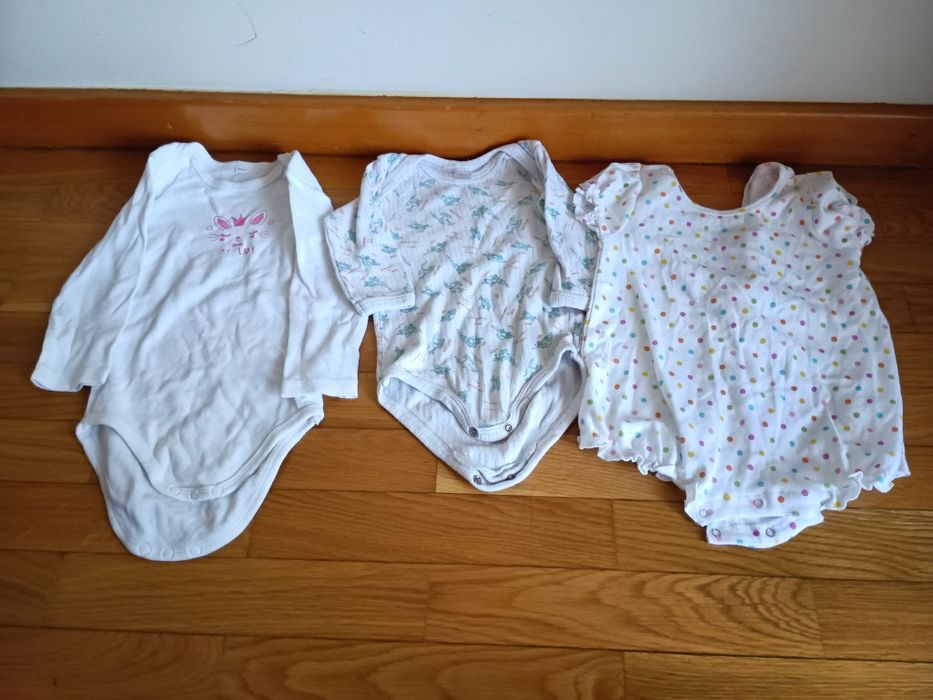 Lote de 18 peças de menina de 12-18 meses