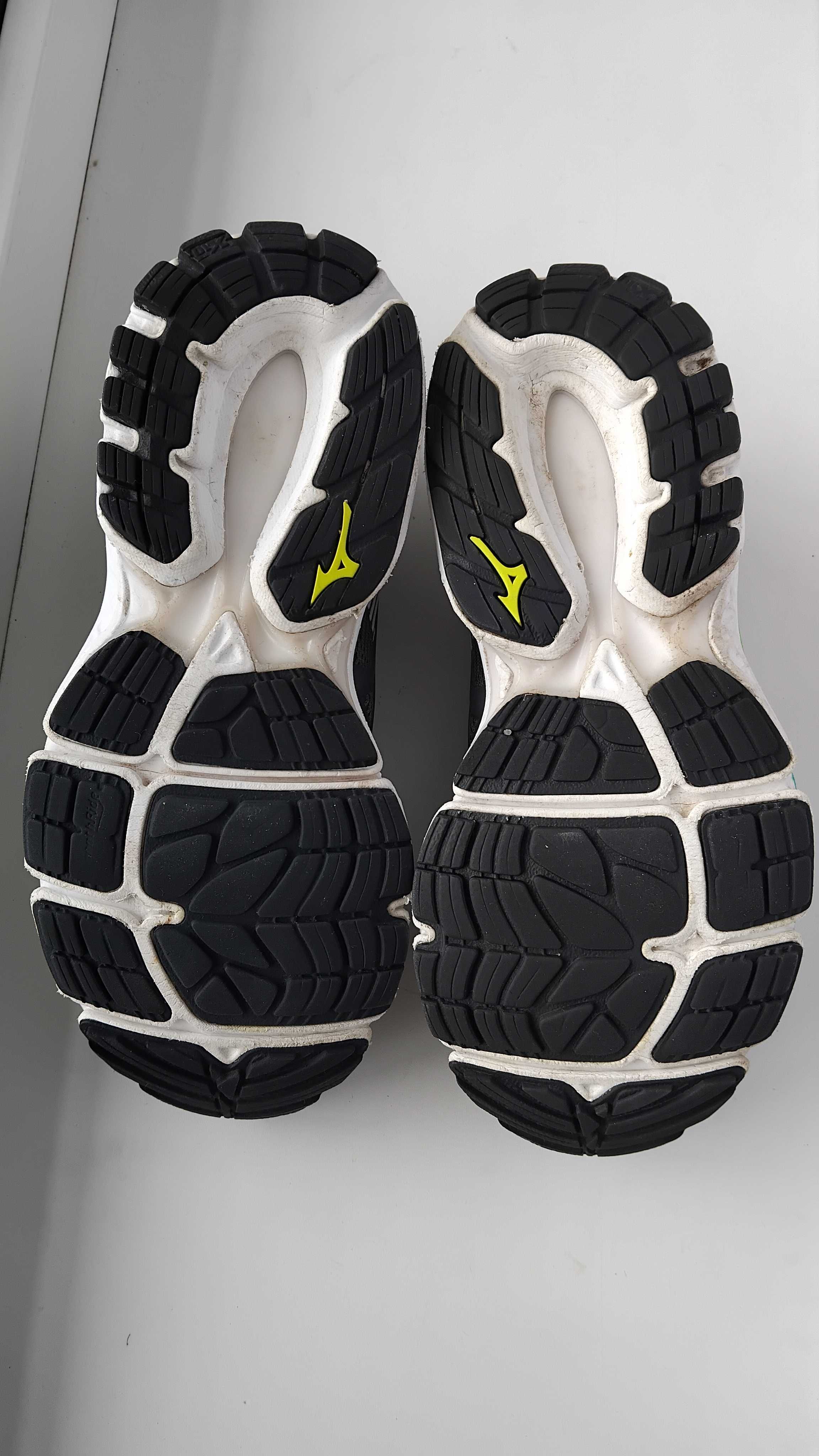 Mizuno wave inspire16 38р 24см кросiвки