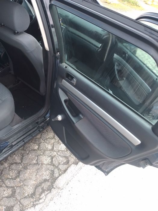 Vendo Audi A4 motor 1.9 TDI muito boa de mecânica com 300.00 km