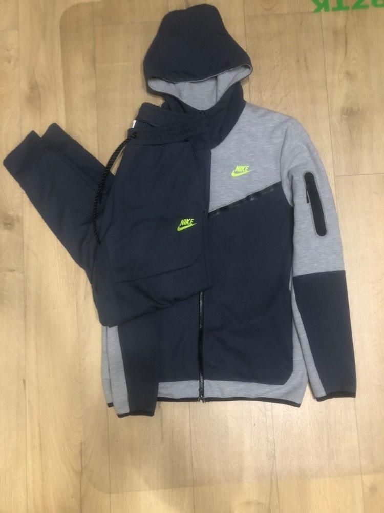 nike tech fleece