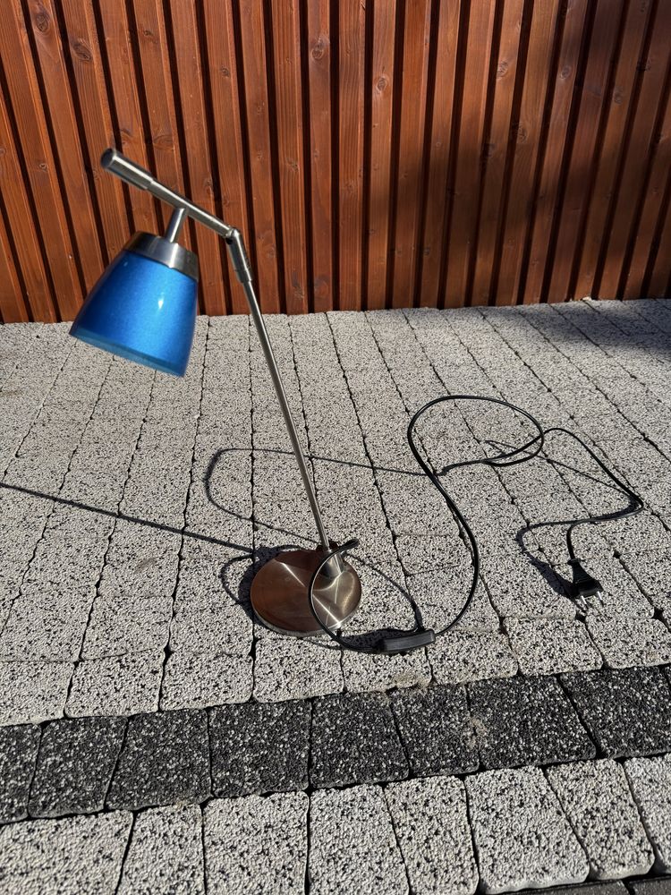 Lampka na biurko, sprawna z żarówką