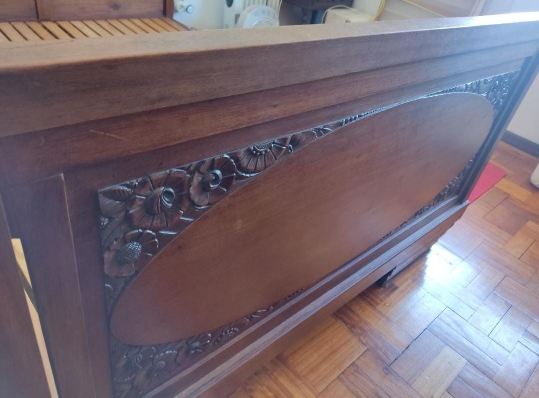 Cama quarto em madeira maciça