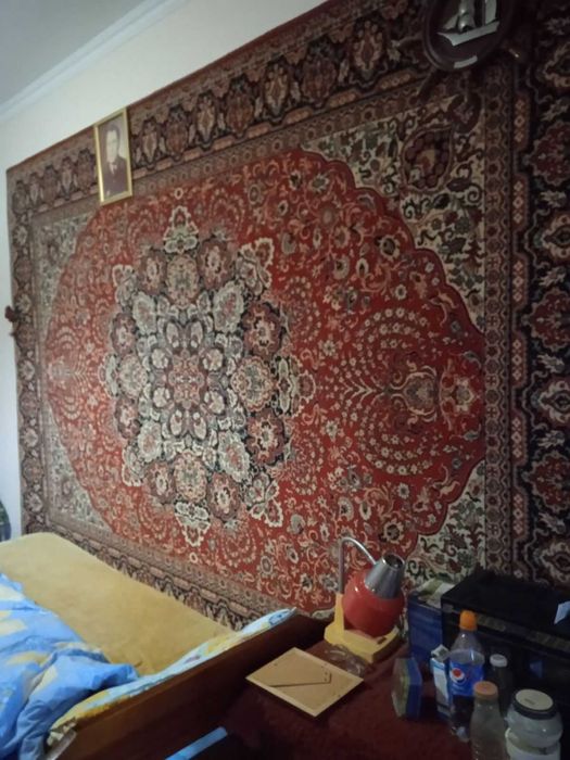 Продам Килими у гарному стані