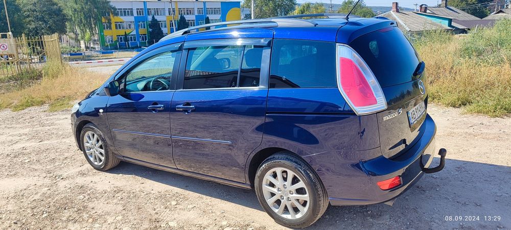 MAZDA 5 Чудовий сімейний автомобіль