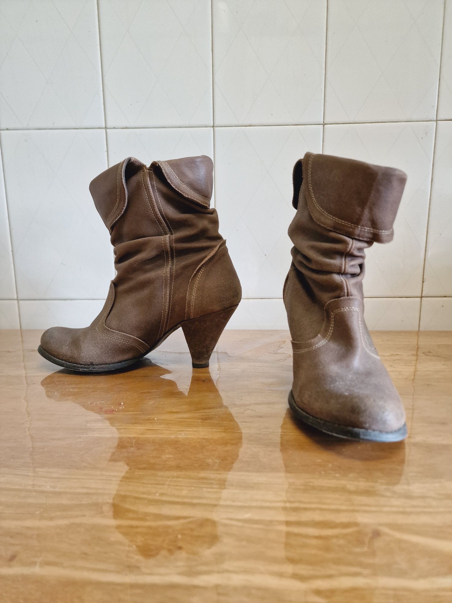 Botas castanhas 40