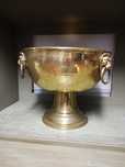 Taça grande em latão