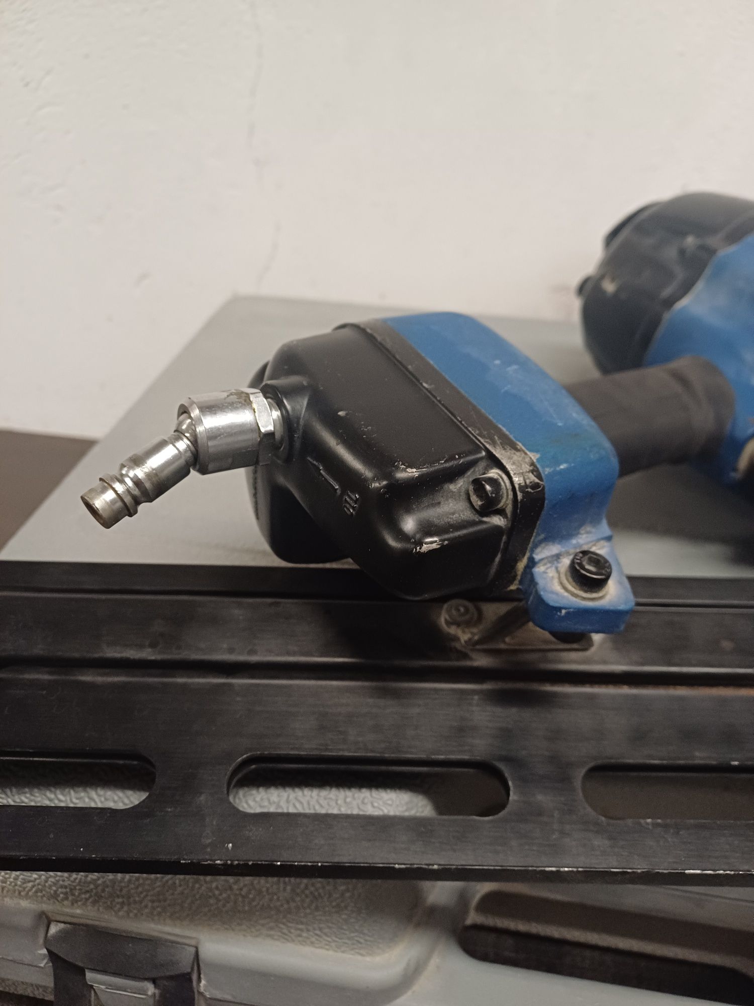 Gwozdziarka Pneumatyczna dekarska PowerFix