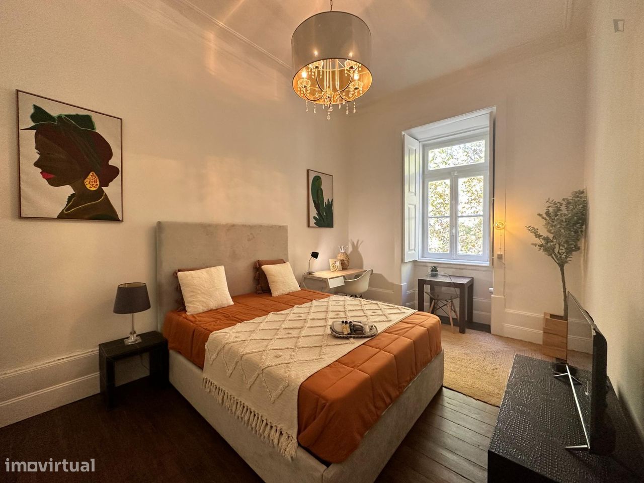 647092 - Quarto de casal espaçoso perto da...