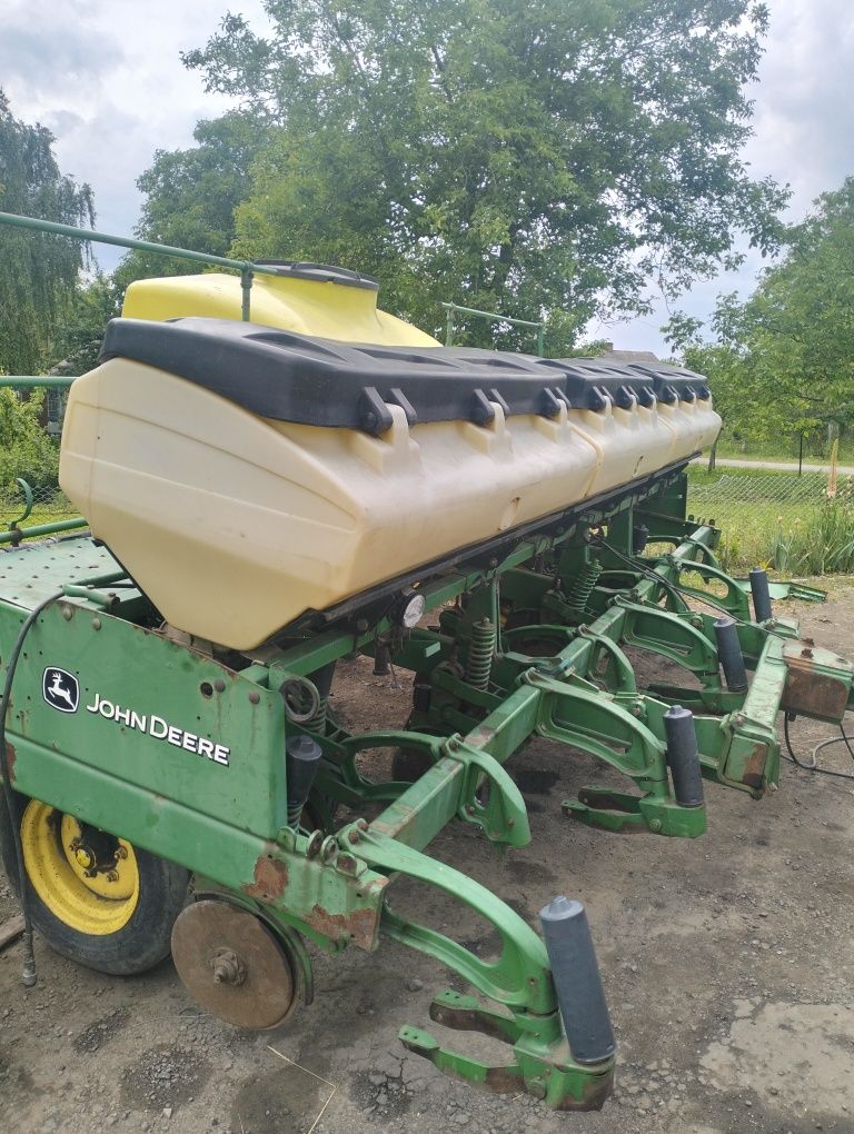Сівалка John Deere 2126 пневматична