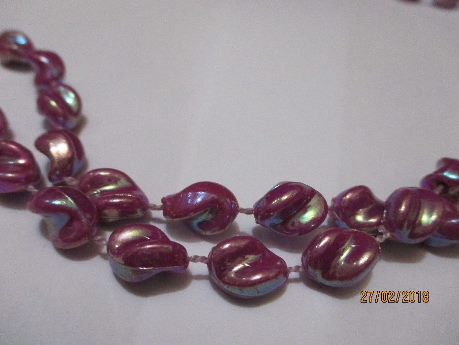 Bijuteria - 2 colares coloridos