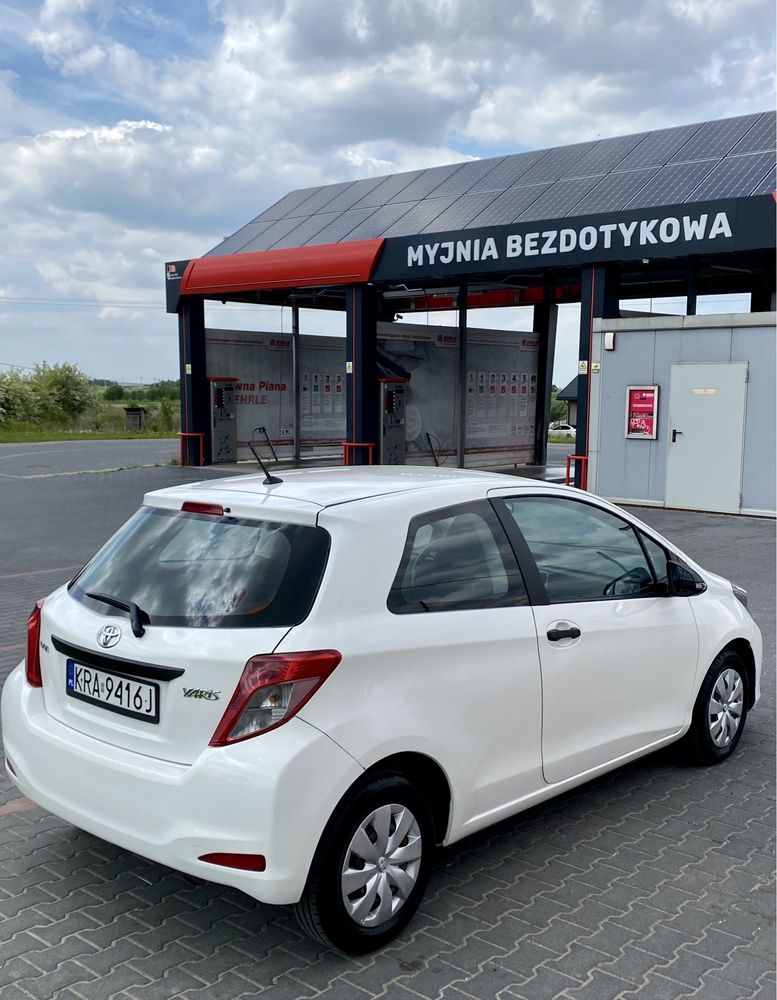 Toyota Yaris III 1.4 D4D  biała Kraków