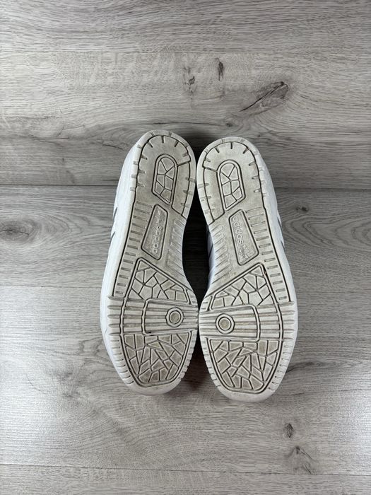 Adidas Rivalry чоловічі кросівки білі шкіра 40 розмір