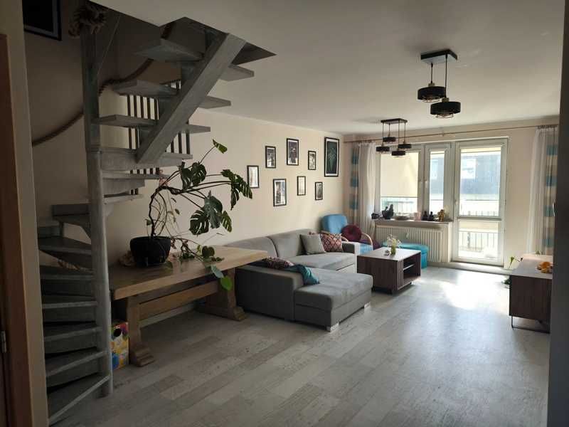 Przestronne, 2-poziomowe mieszkanie na wynajem / 2 łazienki/garderoba