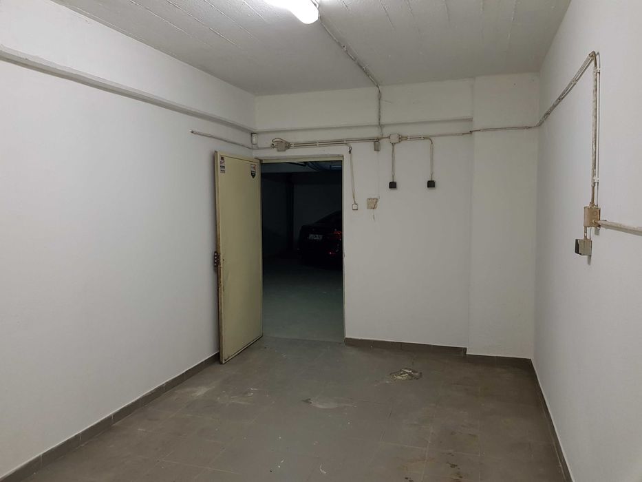 Armazem / Arrecadação em Carnide com 18m2