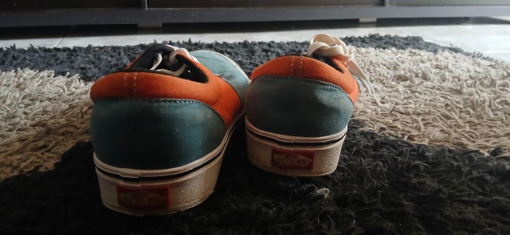 Vans laranja usados