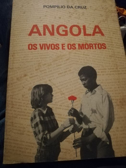 Livro Angola Os Vivos e os Mortos
