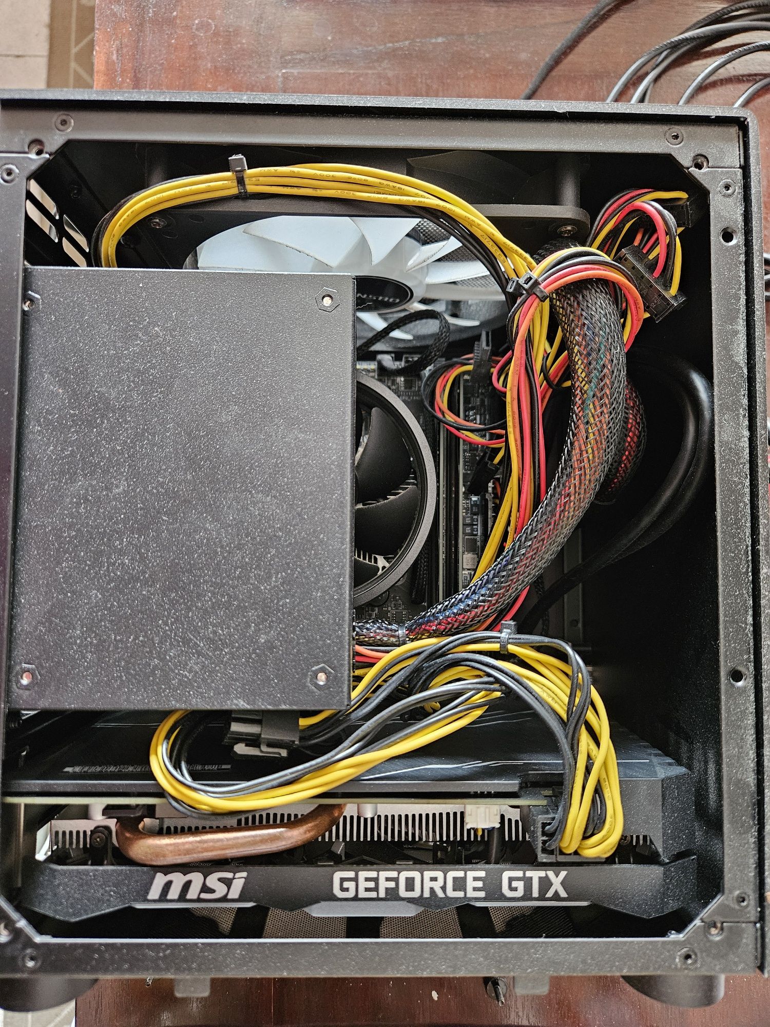 Mini-itx PC Ryzen 5 2600/GTX 1660 Super