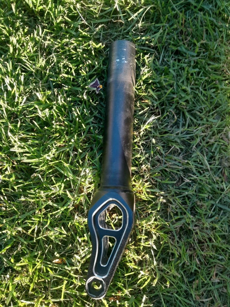 Widelec Longway Harpia HIC / SCS Black