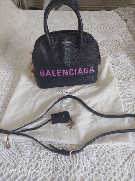 Mala senhora Balenciada