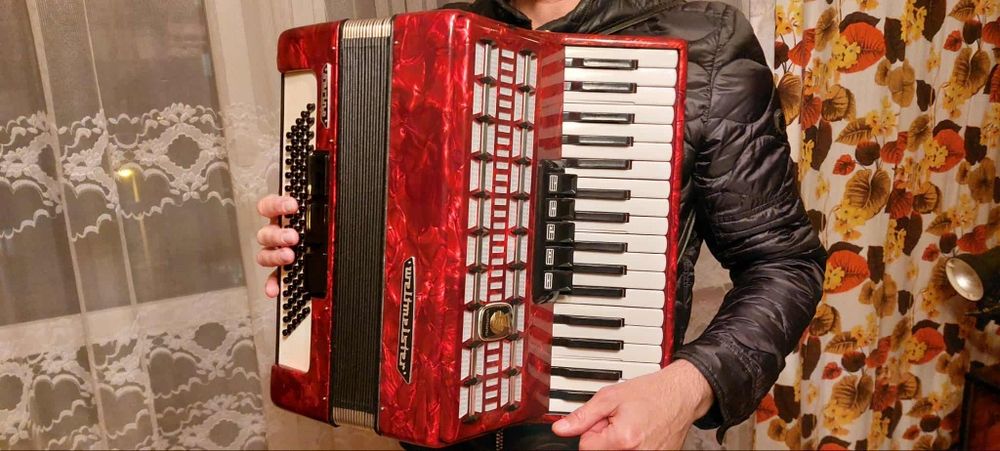 Akordeon NOWY Weltmeister 80
