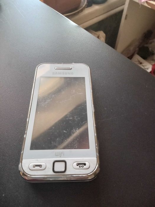 продам полу сенсорный телефон "самсунг"