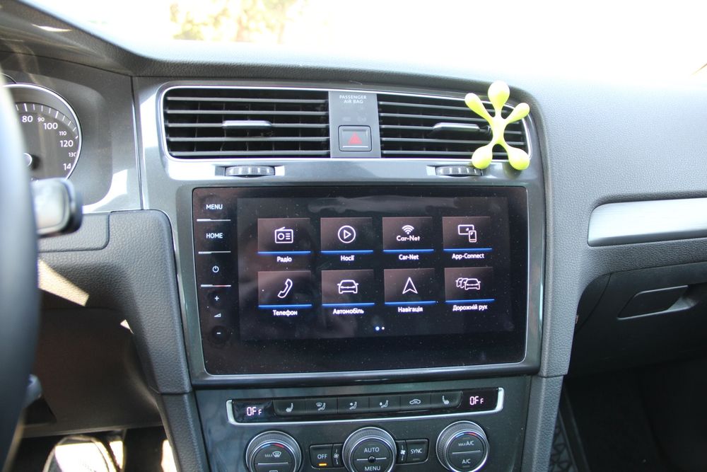 Volkswagen eGolf 2018 36квт