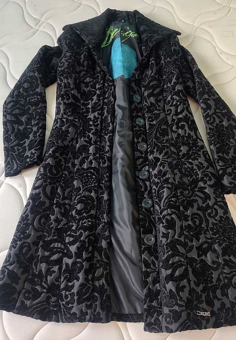 Casaco comprido preto