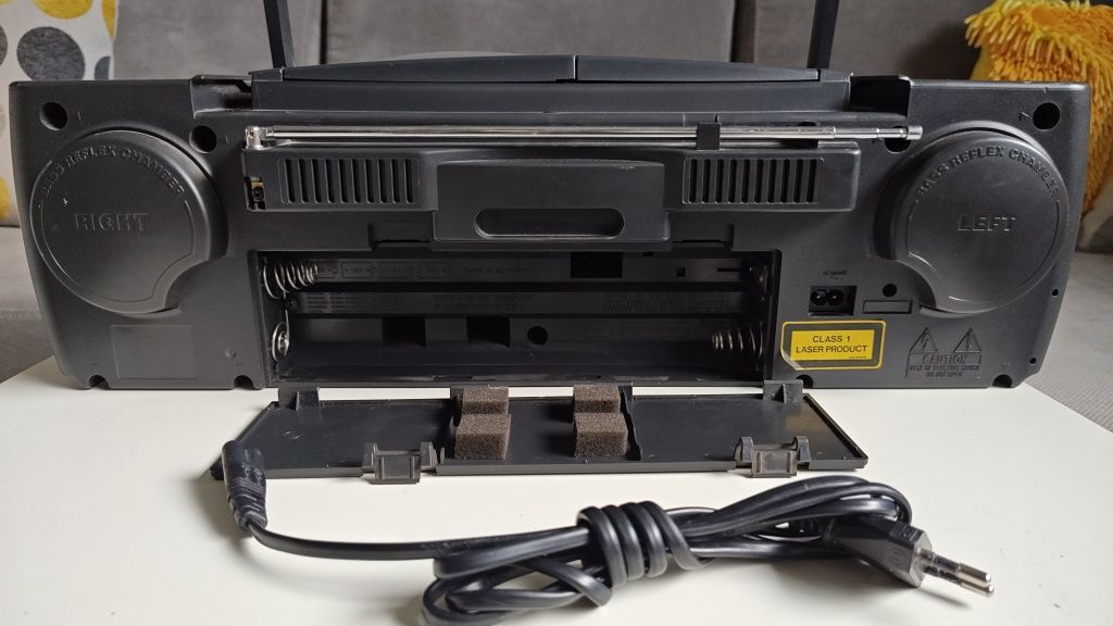 Philips AZ8022, radiomagnetofon z CD. Stan bdb.