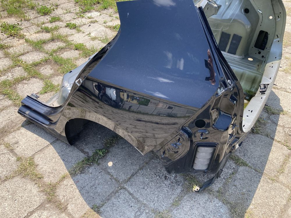 Vw Golf VIII ćwiartka tylna lewa