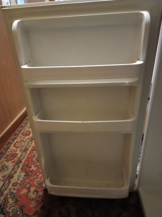 Холодильник Elenberg mr84