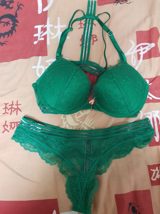 Комплект новий  Victoria's secret