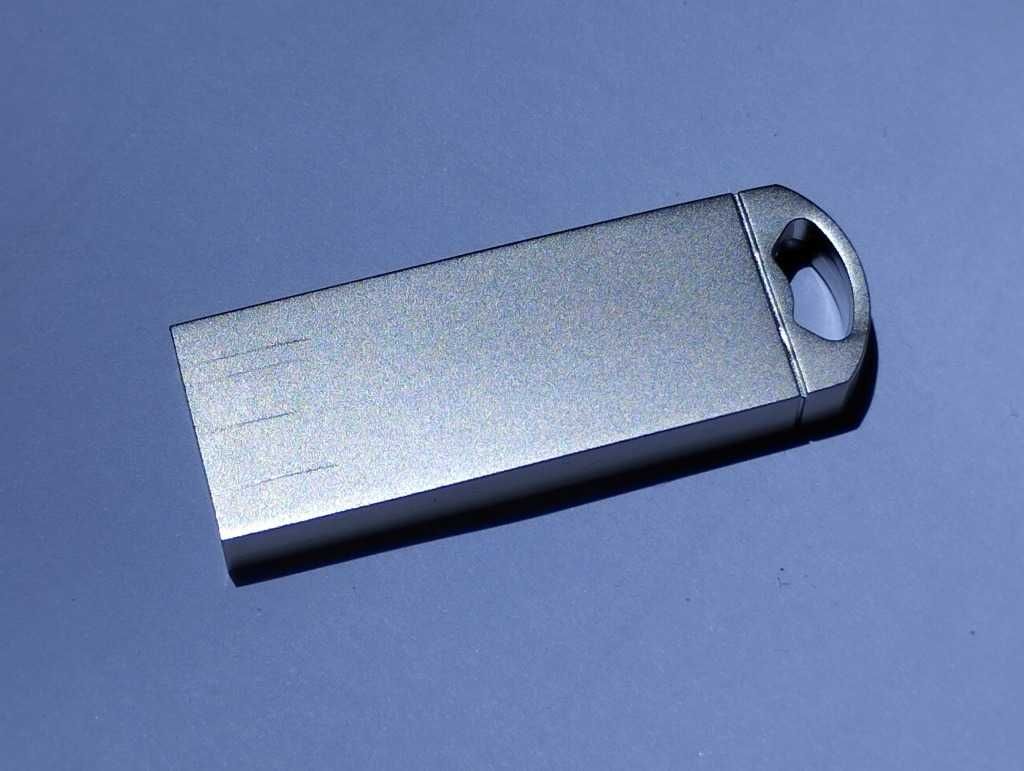 Швидкісна металічна флешка 64 Гб Gb USB 3.0 (60 / 110 Мб/с)