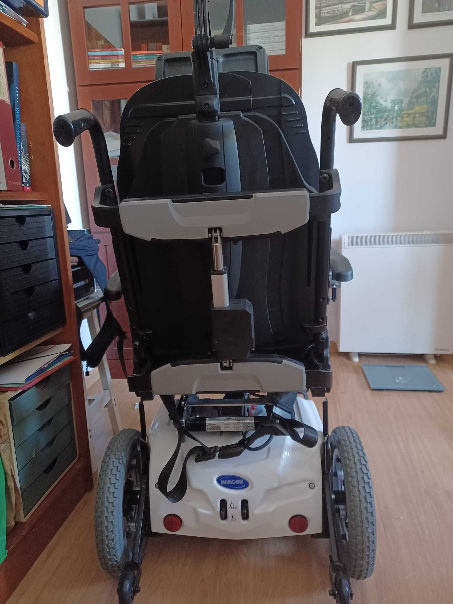 Cadeira de rodas eléctrica INVACARE FOX MODULITE nunca usada