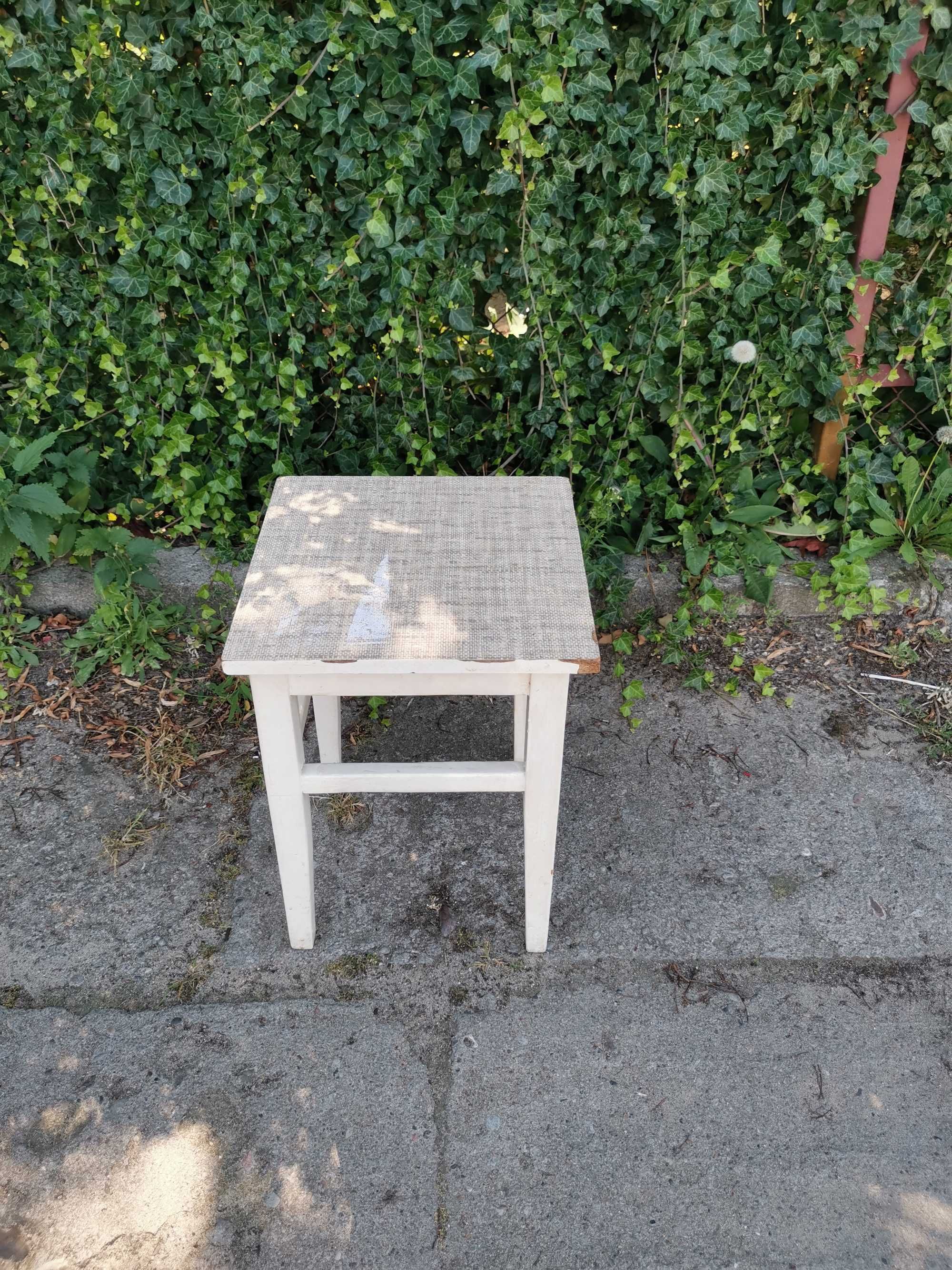 taboret drewniany PRL