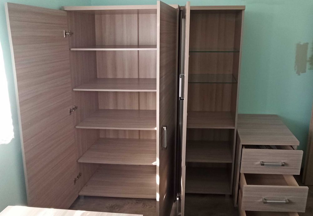Komplet mebli: szafa, witrynka, 2 biurka, 2 kontenerki (6 elementów)