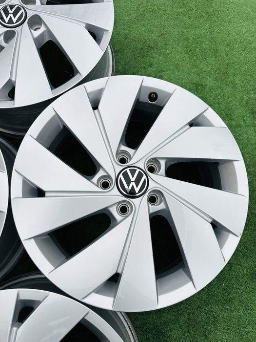 Диски 5/112 R17 VW Golf Caddy Passat 6.5J ET-46