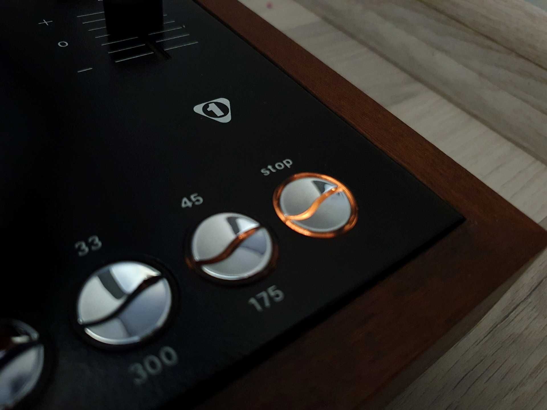Gramofon Daniel G- 1100 fs