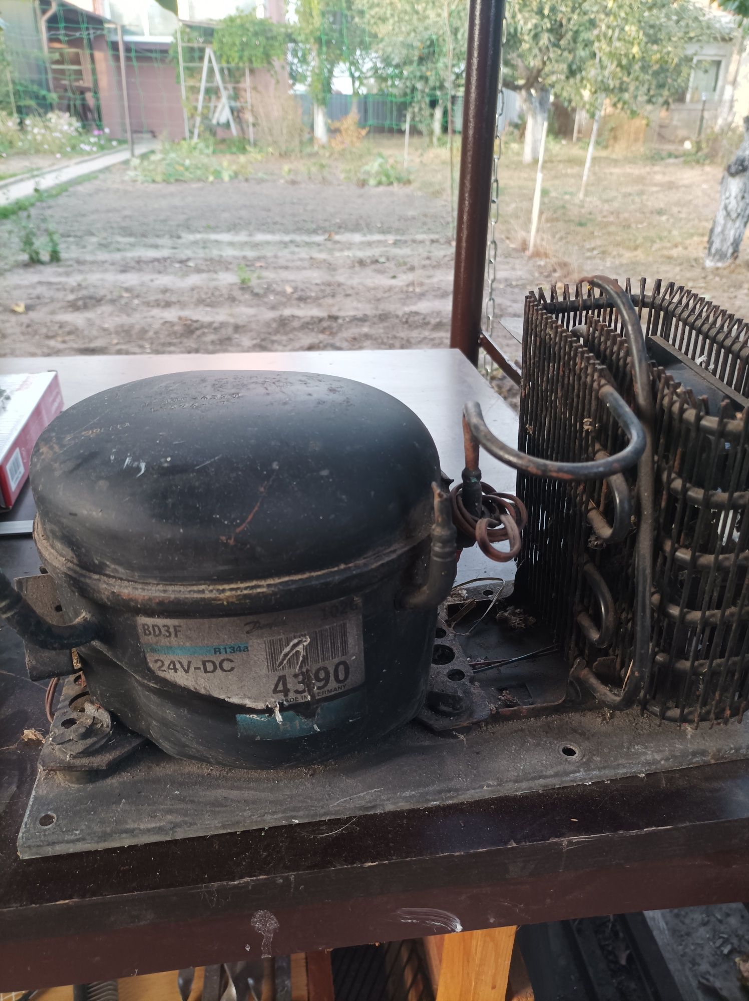Компресор холодильника Danfoss 24v