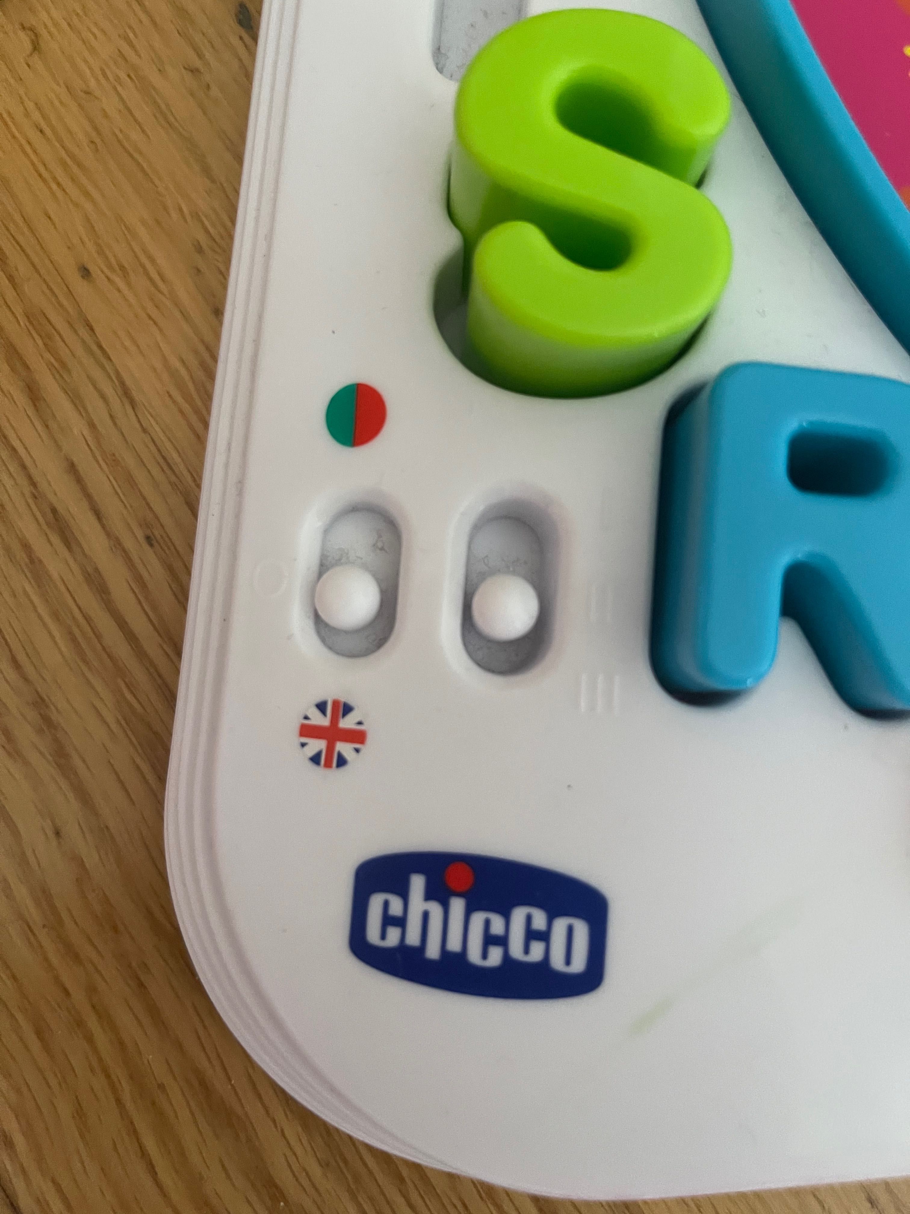 Baby Prof Chicco brinquedo interativo para aprender as letras
